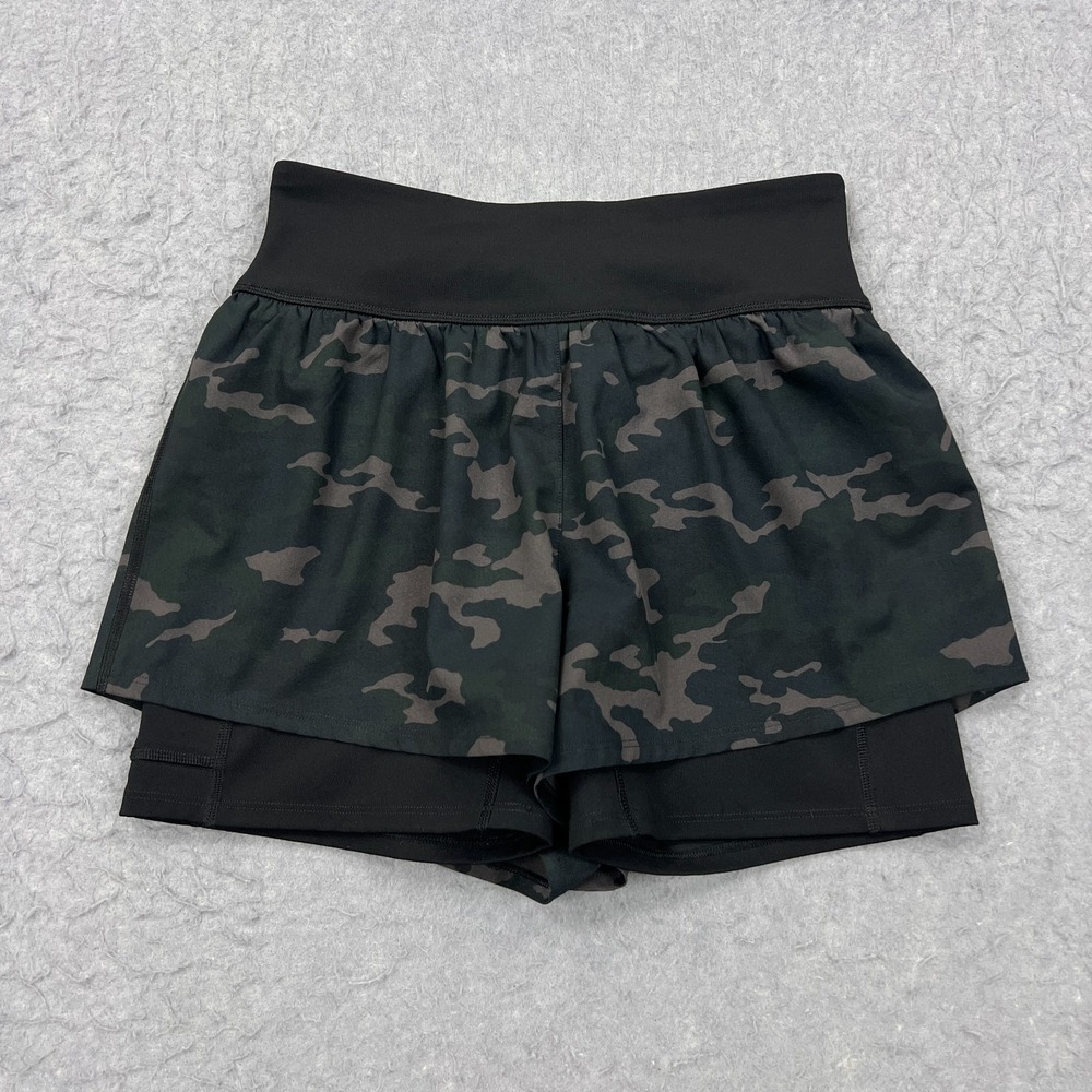 Spanx Get Moving Shorts Women's Small Camo Double Layer Pocket Compression Biker